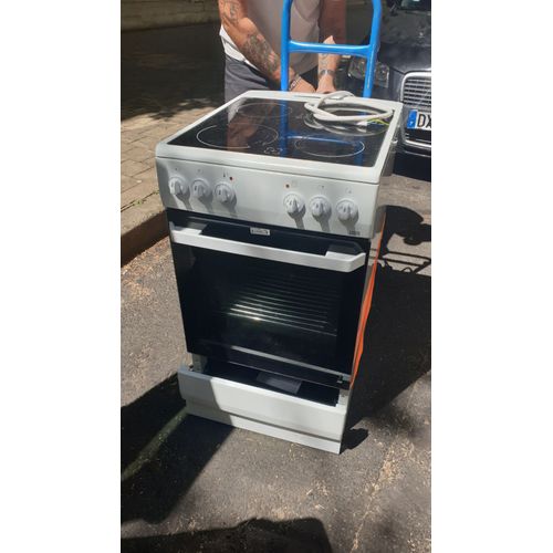 Cuisinière électrique avec four intégré
