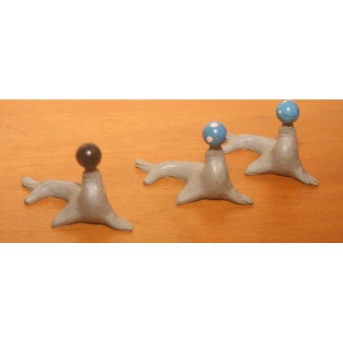 Lot De 3 Figurines Starlux Animal De Cirque Otarie Avec Ballons