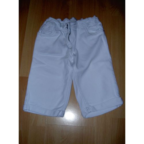 Bermuda Type Jean Blanc Uni Avec Revers Sur Cuisses Kiabi Taille 12 Ans
