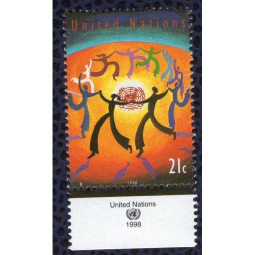 Nations Unies 1998 Onu Neuf Chaîne Humaine Au Tour Du Logo United Nations