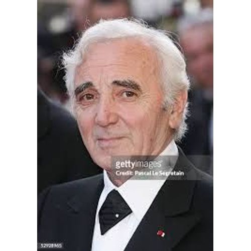 Dvd Concert Charles Aznavour / Année 2000 Au Palais Des Congrès De Paris ( Environ 135 Minutes)