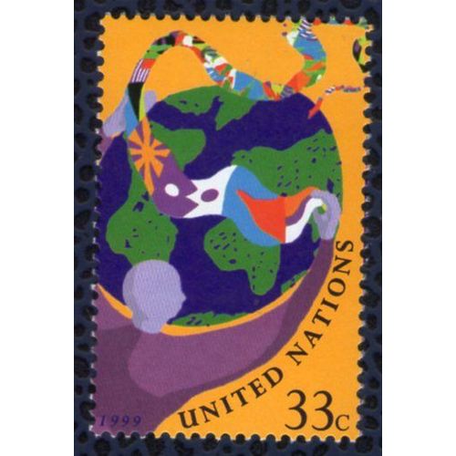 Nations Unies 1999 Onu Neuf Personnage Entourant Le Globe Terrestre De Ses Bras
