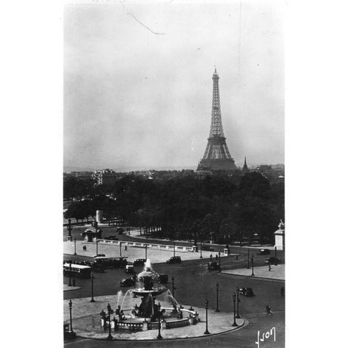 Carte Postale Ancienne Noir Et Blanc -Entourage Blanc- Paris La Place De La Concorde Et La Tour Eiffel - Les Editions D'art Yvon