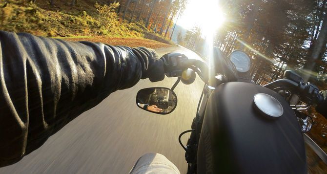 GoPro HERO4 - Silver Edition - cam�ra de poche - fixable - 4K - 12.0 MP - Wi-Fi, Bluetooth - sous-marin jusqu'� 40 m_image_3|Rakuten
