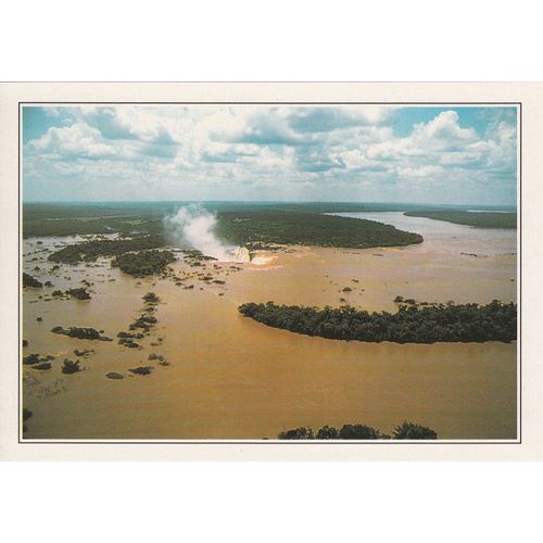 Argentine, " Le Fleuve Iguaçu Avant Les Chutes ".