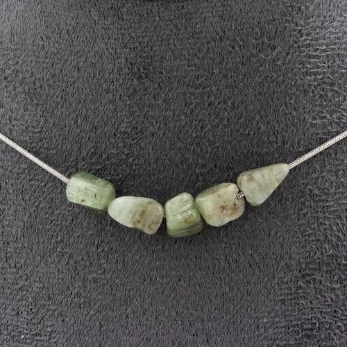 Collier 5 Perles Apatite Verte De Madagascar. Chaine En Acier Collier Femmes, Hommes. Taille Personnalisable.