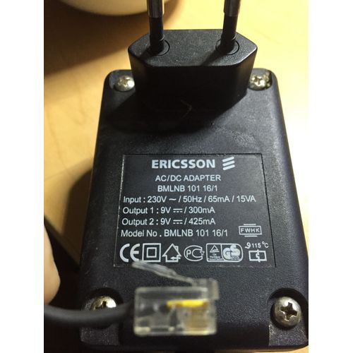 Transformateur ERICSSON model n° BMLNB 101 16/1 (pour tél.) 9V-300mA et /9V-425mA (RJ11)