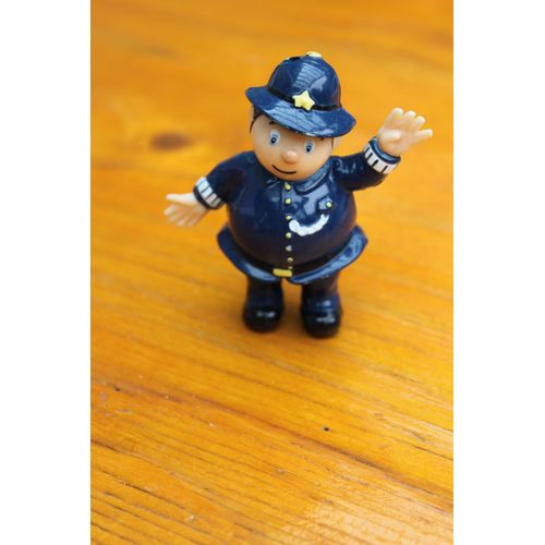 Oui Oui - Le Policier 