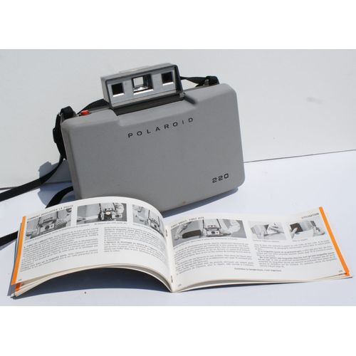 Polaroid Automatic 220 + Flash