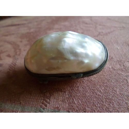 Boite Ancienne En Coquillage (Nacre) Pilulier Pilule Prise Tabac, Chapelet 