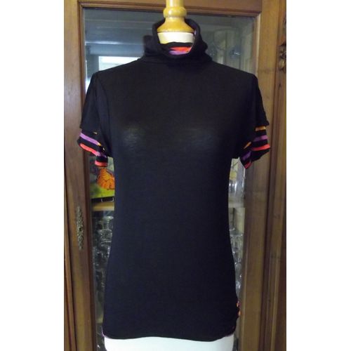 Haut Long Fil D'ecume Noir Et Rayures De Couleurs T.38