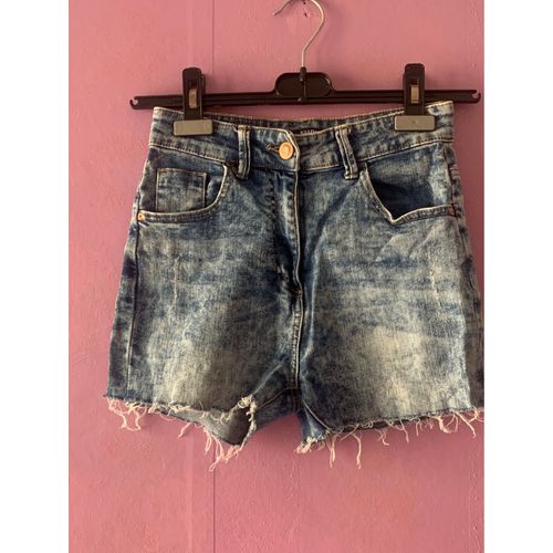 Short En Jean Taille Xs Ou 14 Ans 