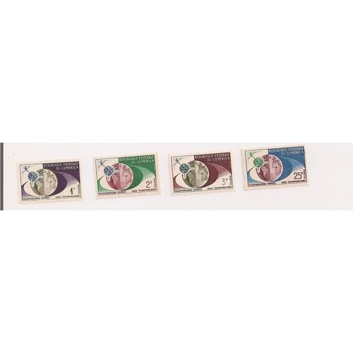 Cameroun- Série De 4 Timbres Neufs Télécommunications Spatiales