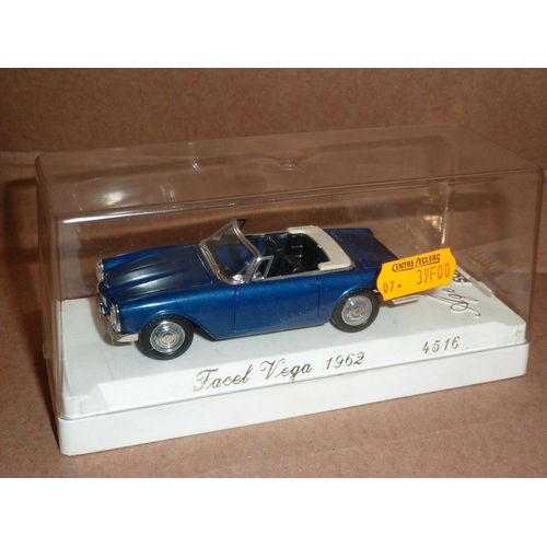 [178] Miniature 1/43ème : Facel Véga - Couleur Bleu - Marque : Solido Ao-Solido