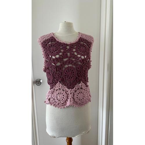 Haut Top Sans Manches Crochet Fait Main Empiècement Palme Rose Style Rose Carmine / Hand-Made Hook Sleeveless Top Pink Palm Insert