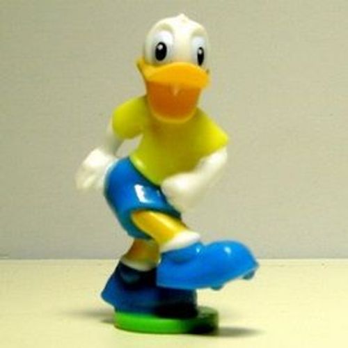 Figurine Donald Duck Footballeur - Série Mickey Mouse Et Ses Amis (Kinder 2014)