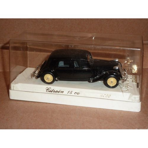 [122] Miniature 1/43ème : Citroën Traction 15-6 - Couleur Noir - Marque : Solido Ao-Solido