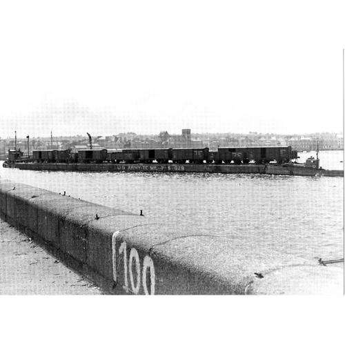 Ww2 - Un Train Sur L'eau À Cherbourg Le 30 Juillet 1944
