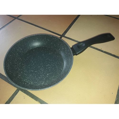 Poele 25 Cm Diametre En Revetement Pierre Ceramique Poignee Ergonomique Sauteuse Ttous Feux Meme Induction Gaz Electric Ustensile De Cuisine Cuisson Frire Braiser Sauter Cuire Mijoter Tres Solide