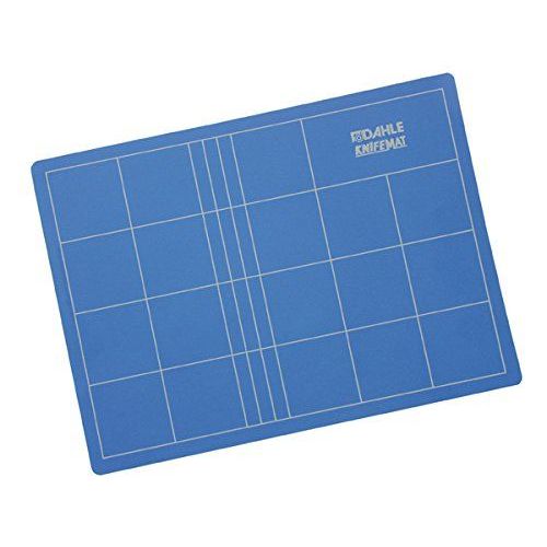 Dahle Plaque De Découpe Knife Mat(B) 300 X (T) 100 X (H) 3 Mm Couleur: Bleu/Blanc Quadrillé À Ba