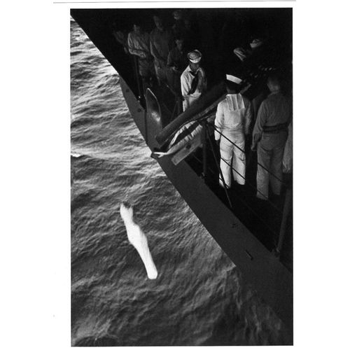 Ww2 - Inhumation À Bord Du Porte-Avions Uss Bunker Hill En 1944 Aux Iles Marshall