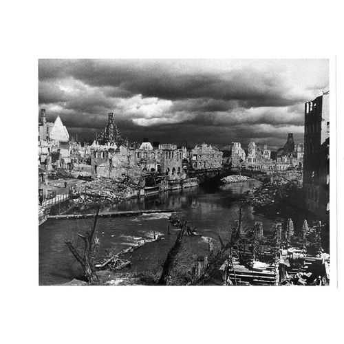 Ww2 - Ville De Nuremberg Détruite - 1945