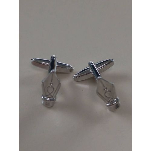 Boutons De Manchettes En Forme De Pointe De Stylo Plume De Couleur Argent