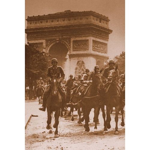 Ww2 - Paris 1940 - La Cavalerie Allemande Défile Sur Les Champs-Elysées