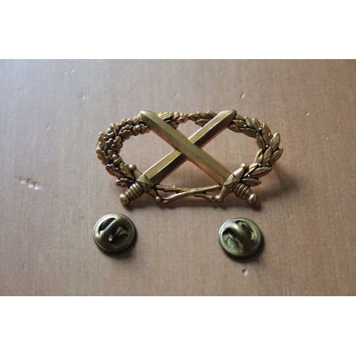 Insigne En Metal De Poitrine Brevet Militaire Professionnel Sous Officier N°2  / Couleur Or