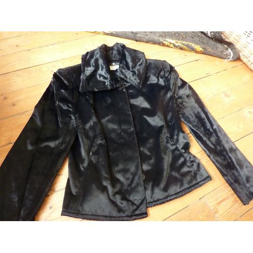 Veste Givenchy Noire À Poils T36/38