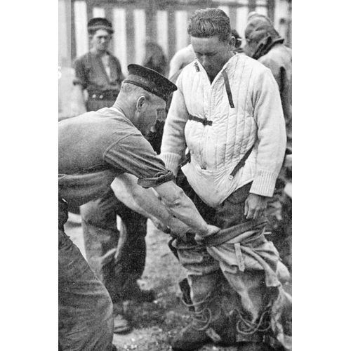 Ww2 - Equipement D'un Scaphandrier Britannique À Cherbourg En Juillet 1944