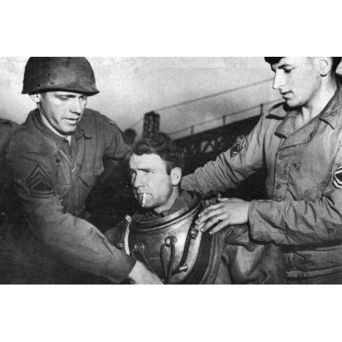 Ww2 - Equipement D'un Scaphandrier Américain À Cherbourg En Juillet 1944