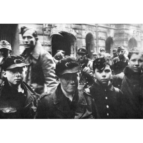 Ww2 - Les Hitlerjungend Combattent Dans Berlin En 1945