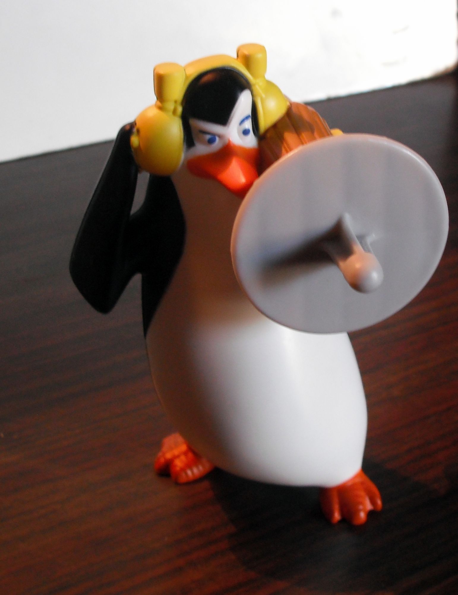 Figurine Pingouin De Madagascar "Lanceur De Missiles Kowalski"