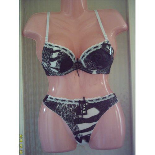 Ensemble Lingerie Soutien Gorge & String, En Noir & Blanc, Brillant, T : 36/ 80b. Marque : M&r