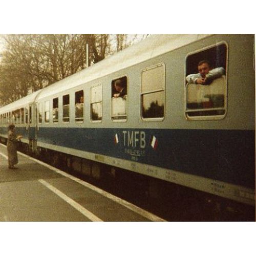 Militaria - Photo - Le Train Militaire Français De Berlin  (Tmfb) À La Gare De Tegel