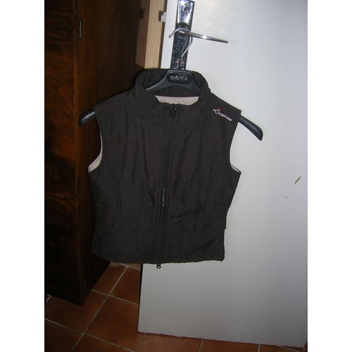 Gilet Fouganza Taille 10 Ans.