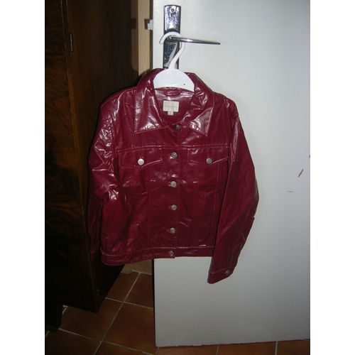 Blouson Kiabi Côté Filles Taille 8 Ans 75% Polychlorure De Vinyle 25% Polyester.