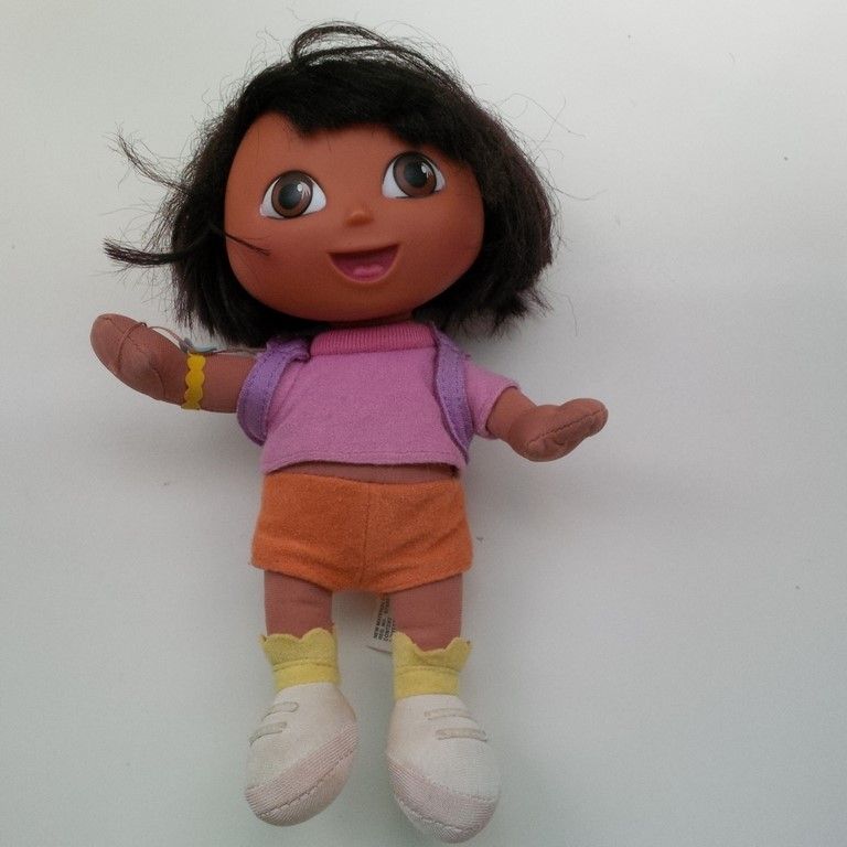 Poupée Dora 23 Cm