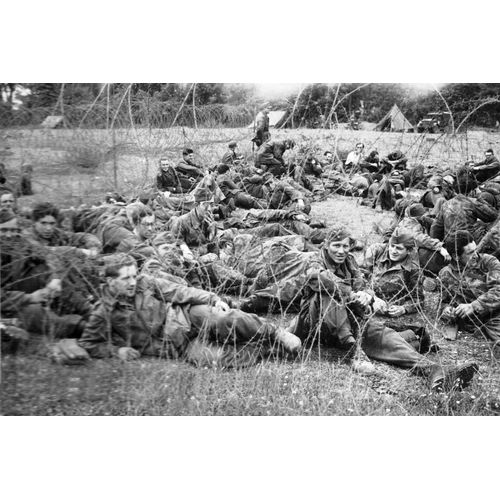 Ww2 - Camp Provisoire Pour Prisonniers Allemands En Normandie 1944