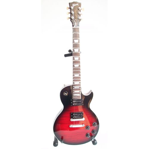 Guitare Miniature Axe Heaven Gibson Vermillon De Slash