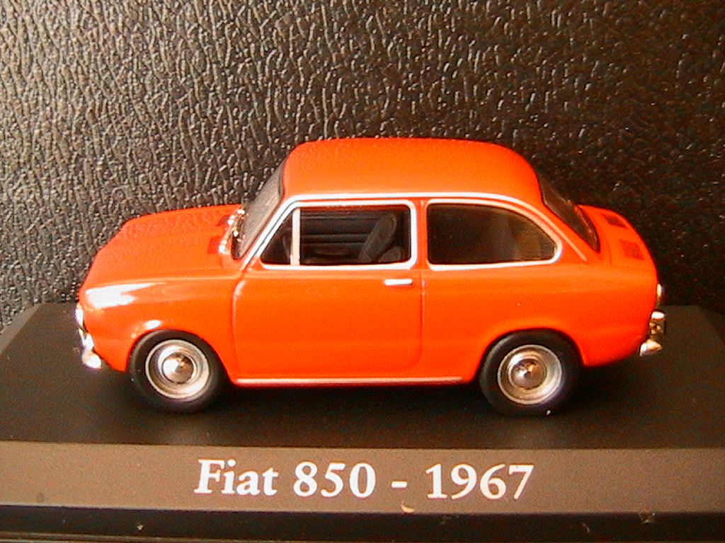 RBA20 voiture 1/43 RBA Italie IXO FIAT 850 1967 rouge 