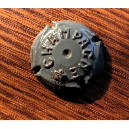 Ancienne Capsule De Champagne - Grise