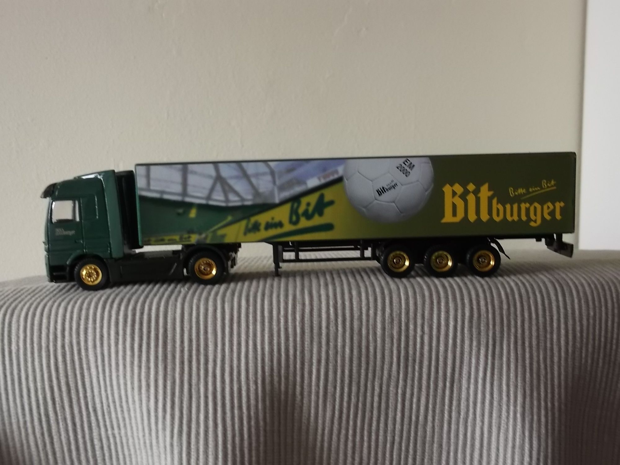 Camion Mercedes Actros Biere Bitburger     Ho   1/87 -High-Speed