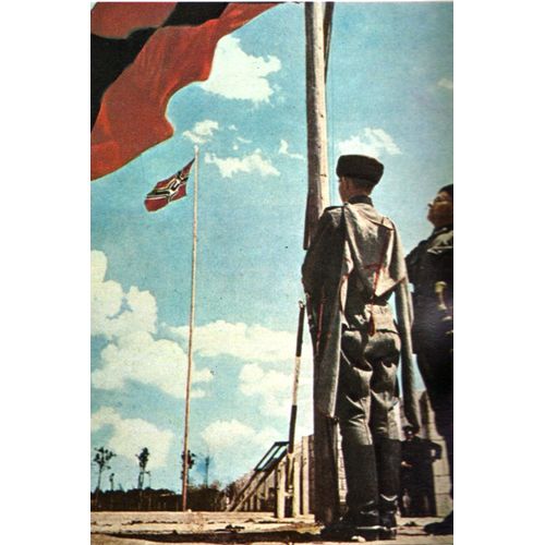 Ww2 Urss - Montée Des Couleurs Par Les Cosaques De L'armée Allemande