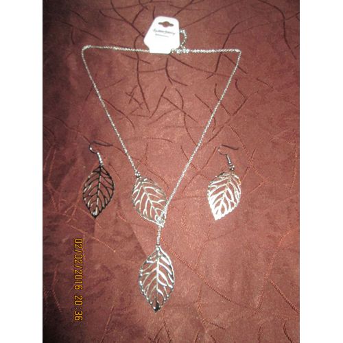 Parure Argenté Feuille Boucle D Oreille + Collier