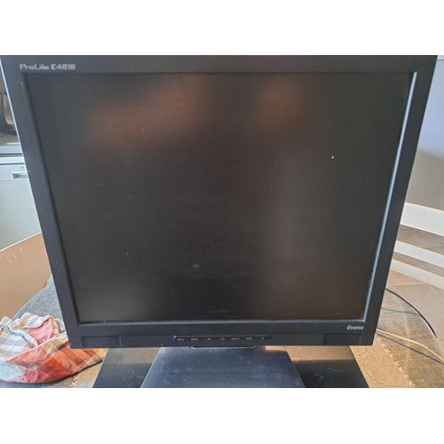 iiyama ProLite E481S-S - Écran LCD - 19" - 1280 x 1024 @ 75 Hz - TN - 300 cd/m² - 700:1 - 8 ms - DVI-D, VGA - haut-parleurs - argent