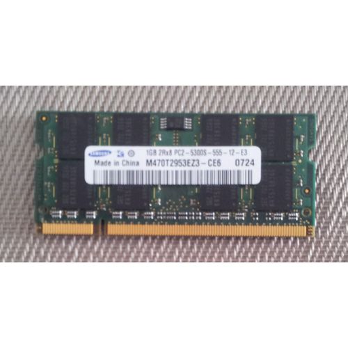 Mémoire vive Samsung 1GB 2Rx8 PC2 - 5300S - 555 - 12 -E3