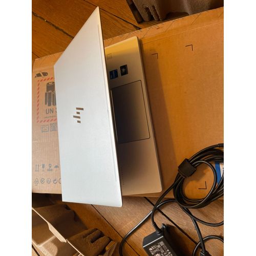 HP EliteBook 630 G9 - 13.3" Intel Core i5-1235U - 1.3 Ghz - Ram 8 Go - SSD 256 Go