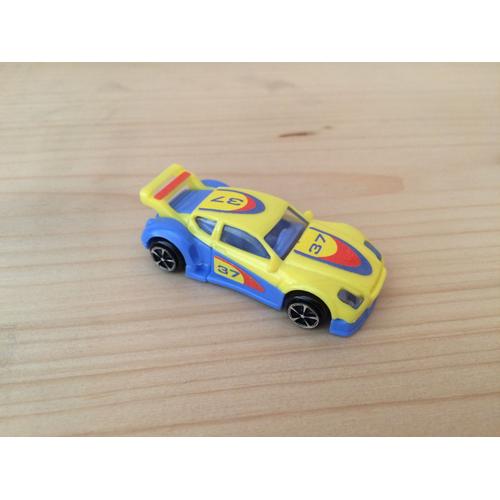 FIGURINE VOITURE